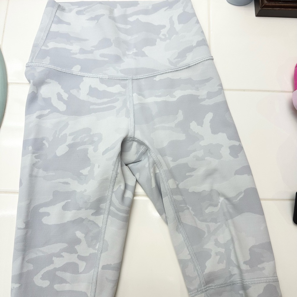 Lululemon Wunder Train Short - Size 0